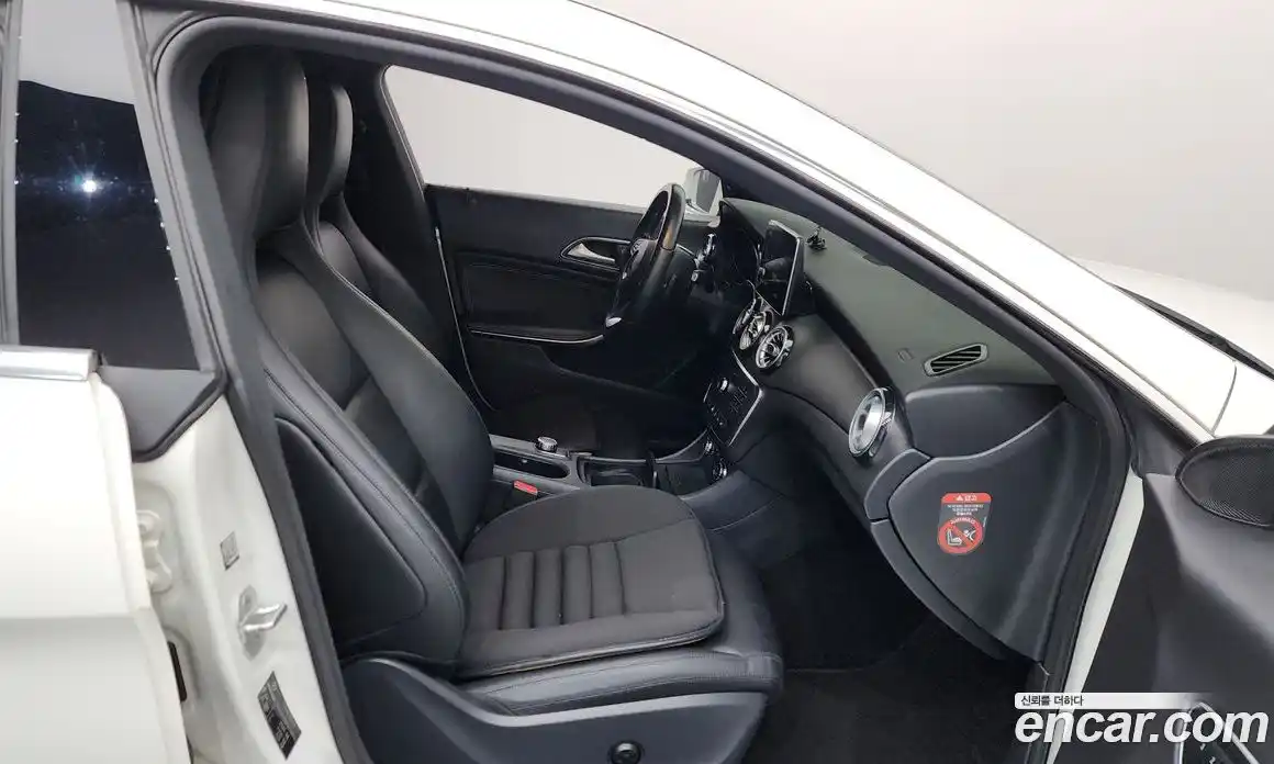 Mercedes-Benz CLA-Class 2015 2.1 Автомат в Москве № 195069, фото 11