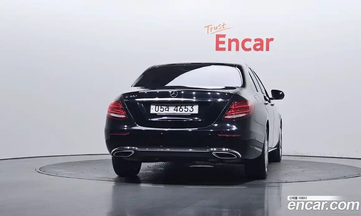 Mercedes-Benz E-Class 2018 2.0 Автомат в Москве № 195179, фото 13