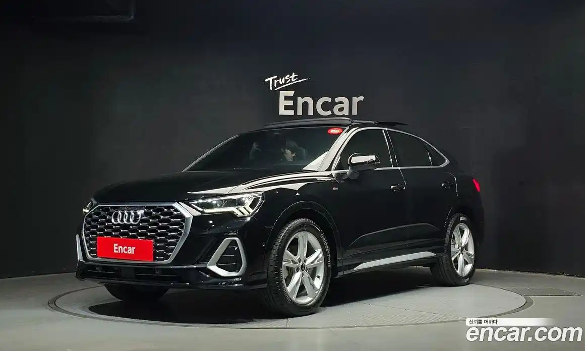 Audi Q3 2023 2.0 Автомат в Москве № 195229, фото 1