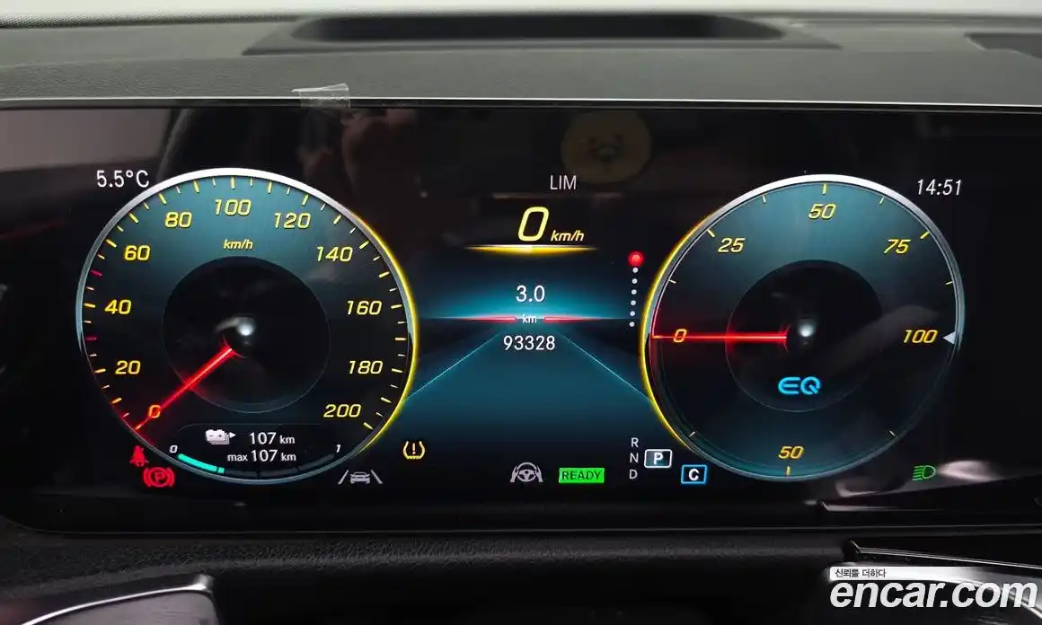 Mercedes-Benz EQB 2023 0.2 Автомат в Москве № 195543, фото 14