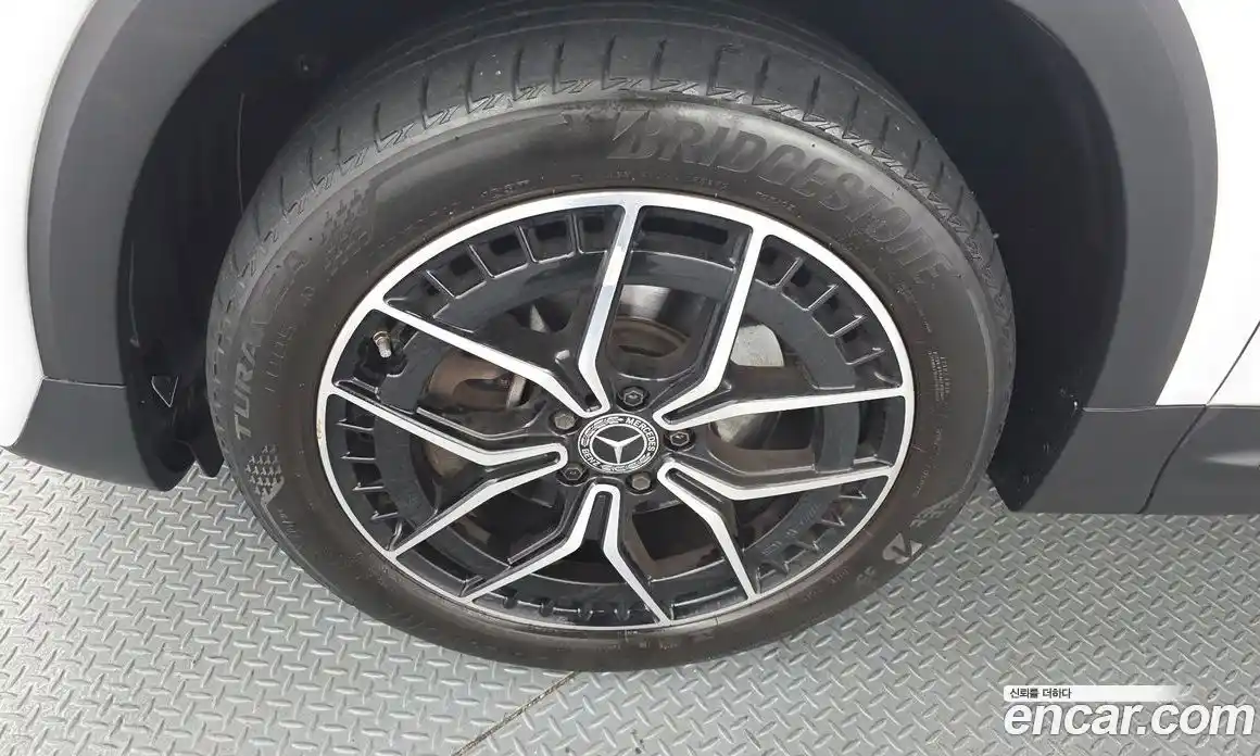 Mercedes-Benz EQB 2023 0.2 Автомат в Москве № 195543, фото 15