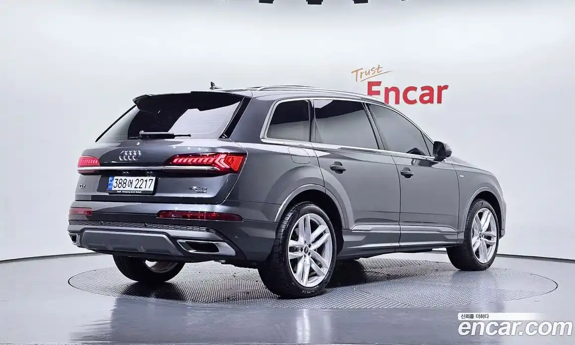 Audi Q7 2023 3.0 Автомат в Москве № 195931, фото 5