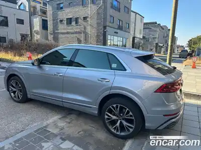 Audi Q8 2021 3.0 Автомат в Москве № 196821, миниатюра 3