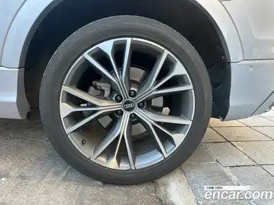 Audi Q8 2021 3.0 Автомат в Москве № 196821, миниатюра 5