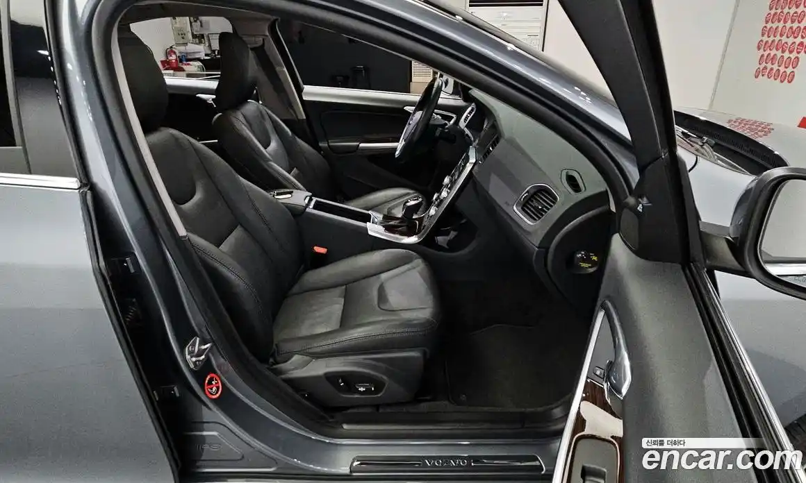 Volvo S60 2018 2.0 Автомат в Москве № 196928, фото 3