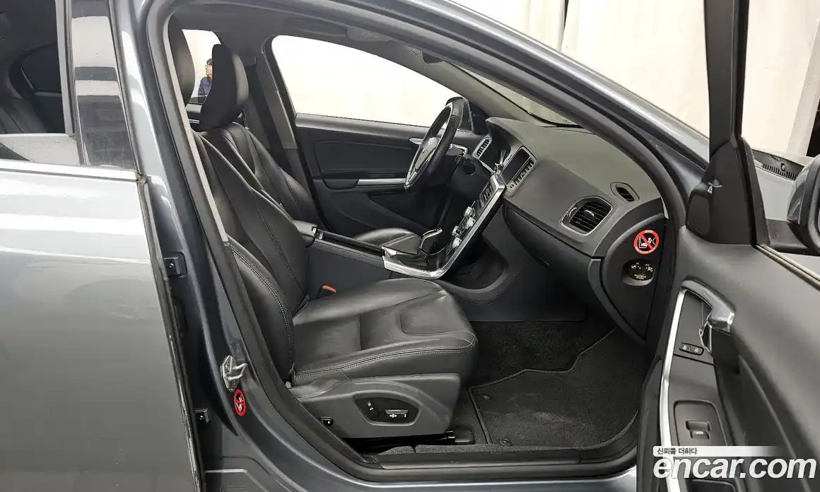 Volvo S60 2016 2.0 Автомат в Москве № 196981, фото 20