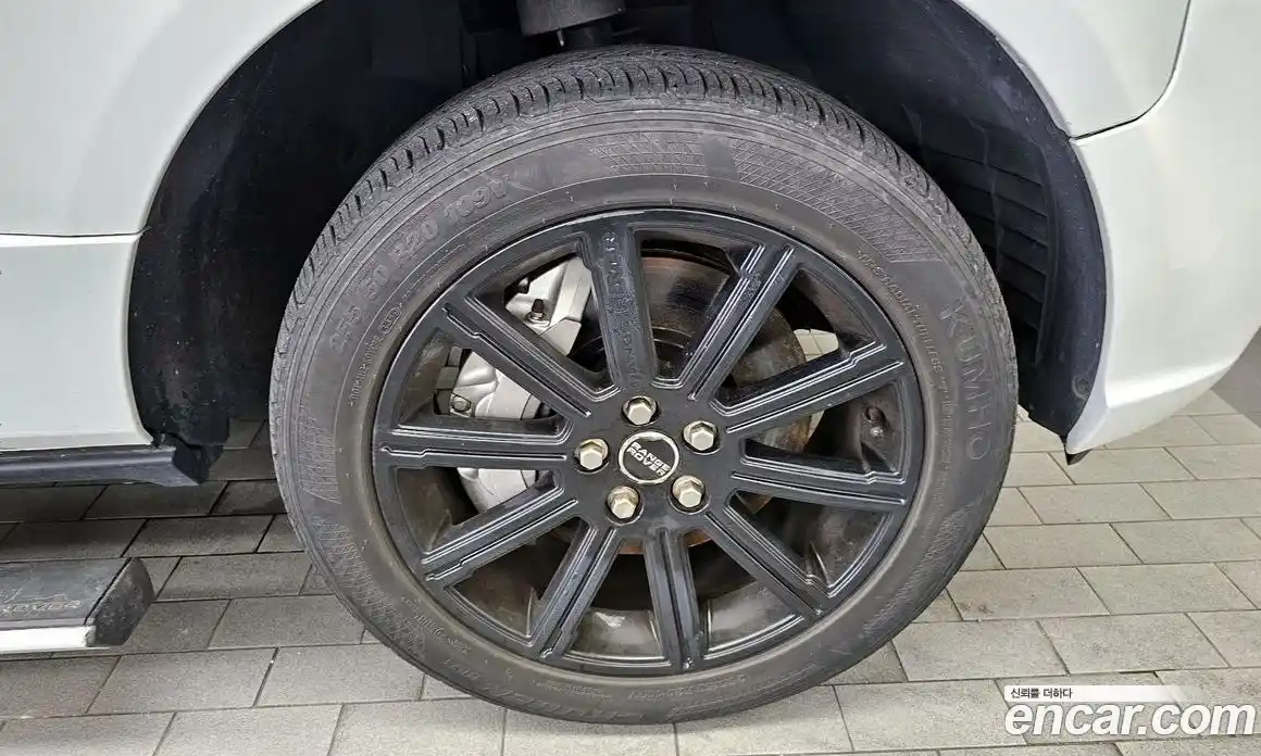 Land Rover Range-Rover 2010 5.0 Автомат в Москве № 198168, фото 5