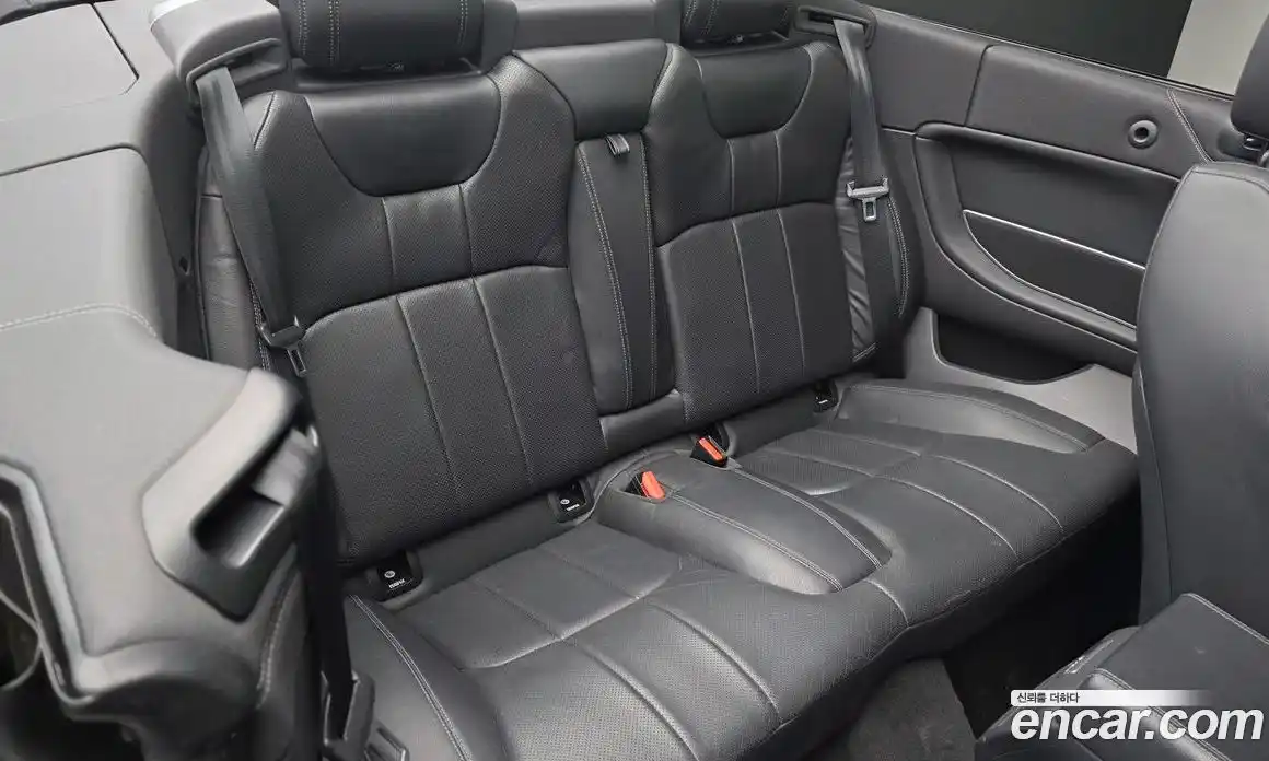 Land Rover Range-Rover Evoque 2017 2.0 Автомат в Москве № 198220, фото 11