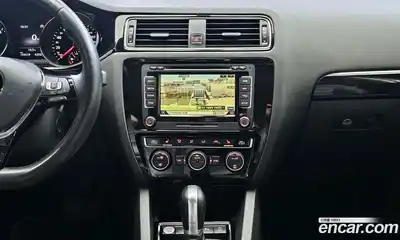 Volkswagen Jetta 2015 2.0 Автомат в Москве № 199239, миниатюра 2