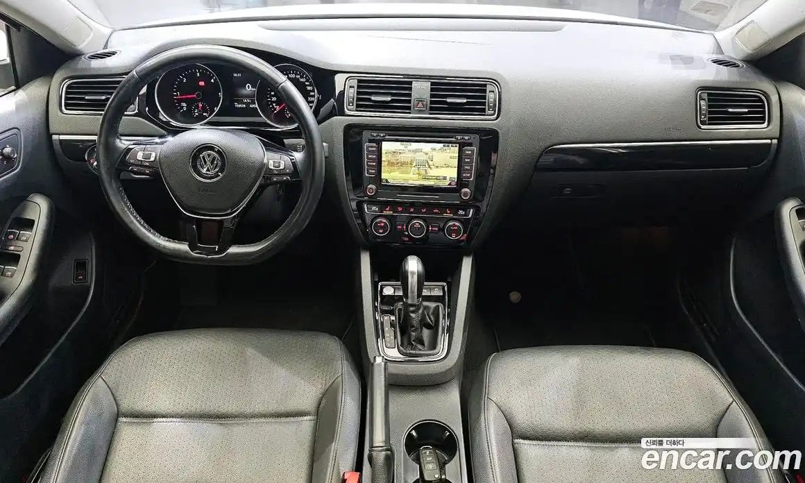 Volkswagen Jetta 2015 2.0 Автомат в Москве № 199239, фото 5