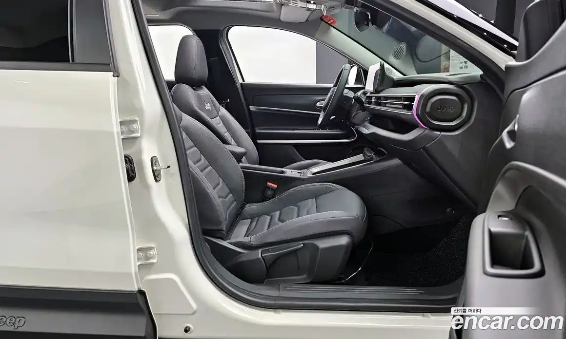 Jeep Avenger 2024 0.1 Автомат в Москве № 199384, фото 12