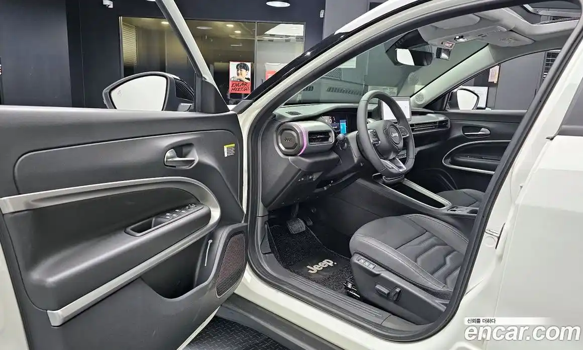 Jeep Avenger 2024 0.1 Автомат в Москве № 199384, фото 13