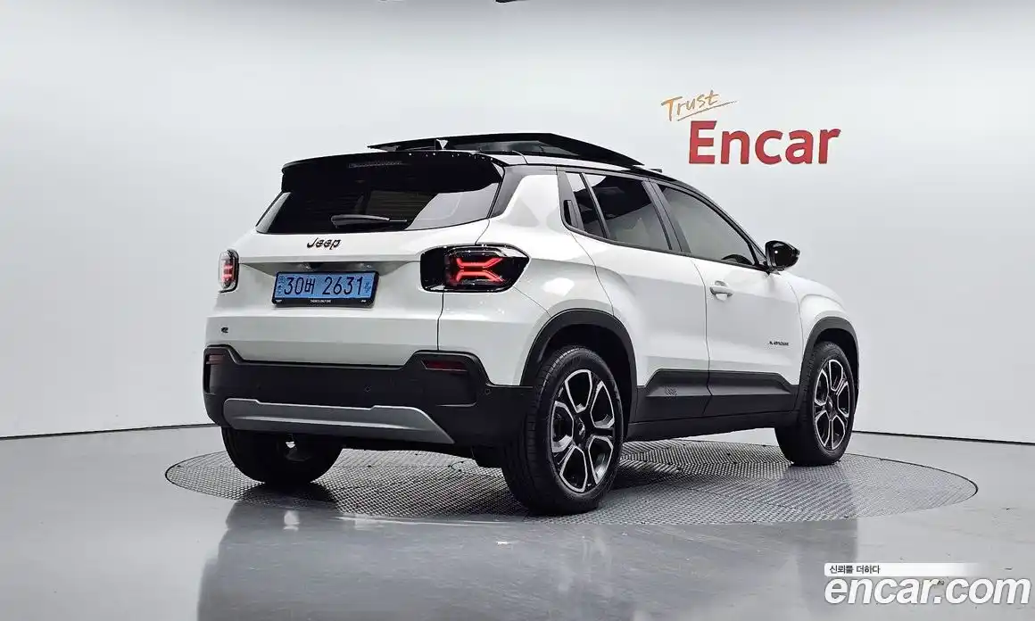 Jeep Avenger 2024 0.1 Автомат в Москве № 199384, фото 14