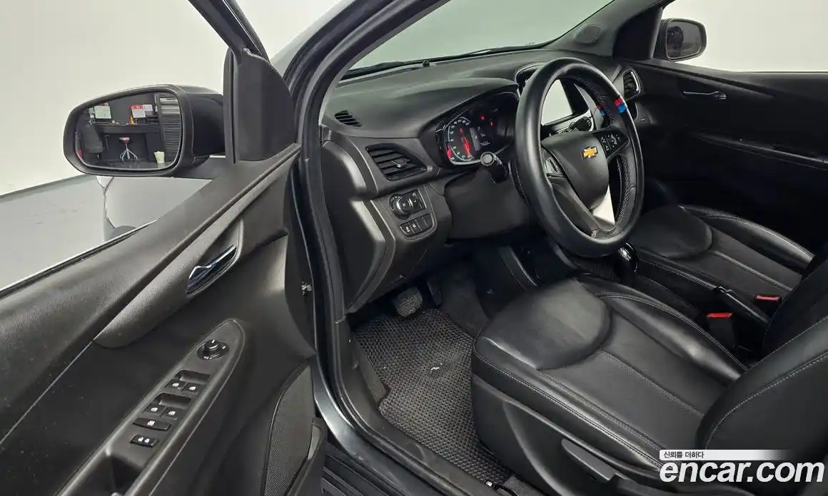 Chevrolet Spark 2017 1.0 Автомат в Москве № 201381, фото 10