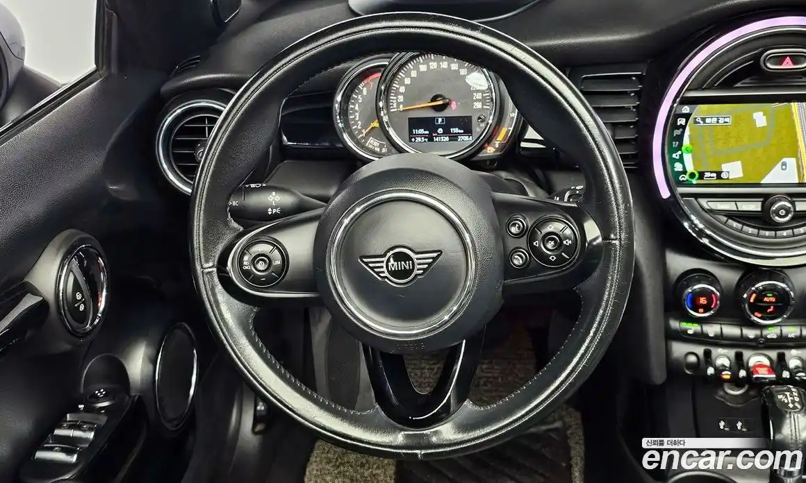 Mini Cooper Convertible 2019 1.5 Автомат в Москве № 206388, фото 12