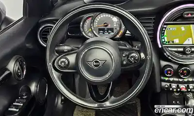 Mini Cooper Convertible 2019 1.5 Автомат в Москве № 206388, миниатюра 12
