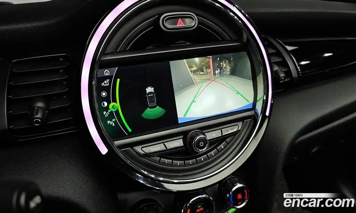 Mini Cooper Convertible 2019 1.5 Автомат в Москве № 206388, фото 20