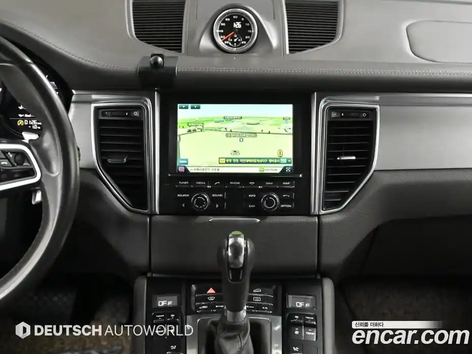 Porsche Macan 2015 3.6 Автомат в Москве № 210322, фото 13