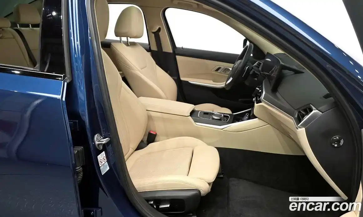 BMW 3-Series 2023 2.0 Автомат в Москве № 210410, фото 11