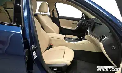 BMW 3-Series 2023 2.0 Автомат в Москве № 210410, миниатюра 11