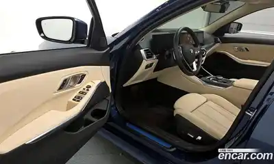 BMW 3-Series 2023 2.0 Автомат в Москве № 210410, миниатюра 10