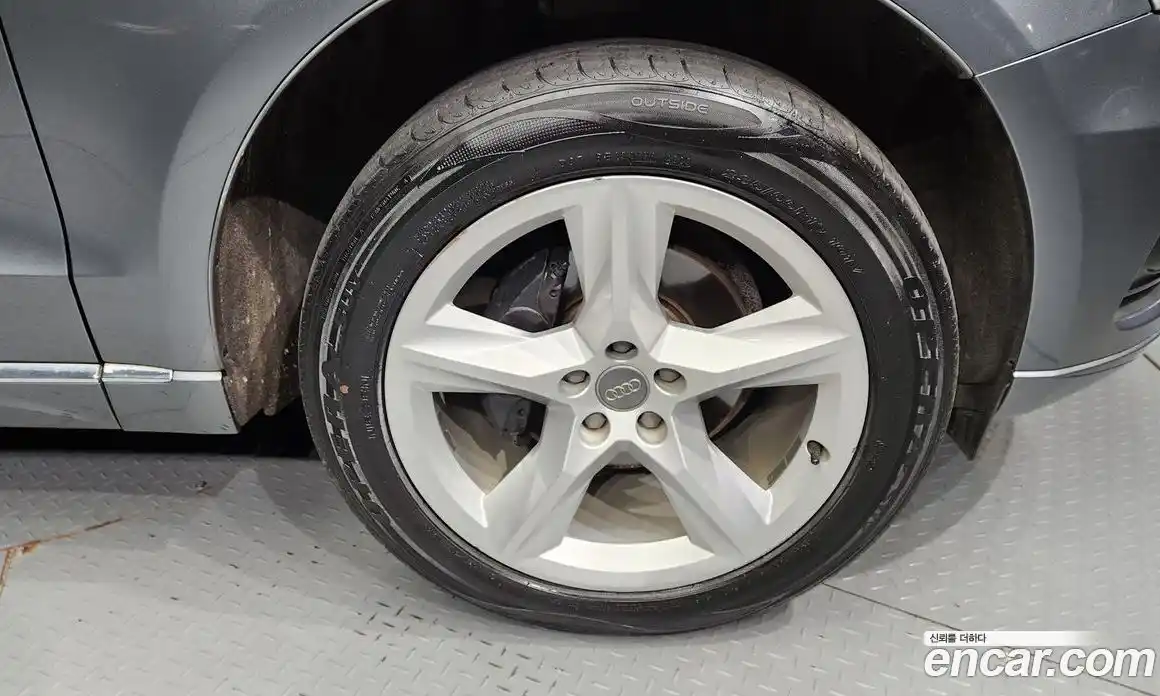 Audi Q5 2013 2.0 Автомат в Москве № 212700, фото 15