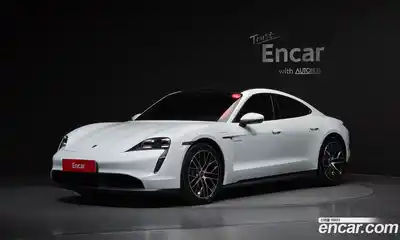 Porsche Taycan, 2022