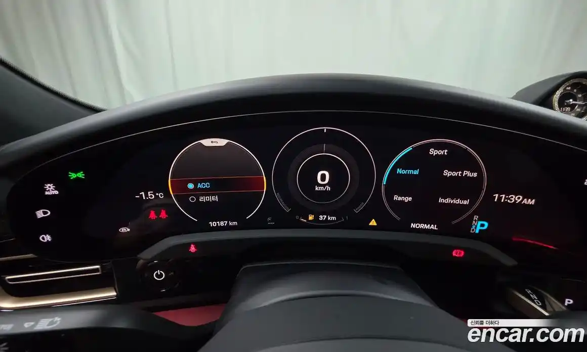 Porsche Taycan 2022 0.1 Автомат в Москве № 213065, фото 8