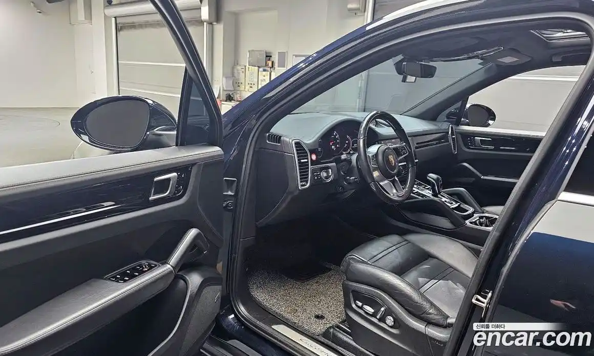 Porsche Cayenne 2020 3.0 Автомат в Москве № 213255, фото 3