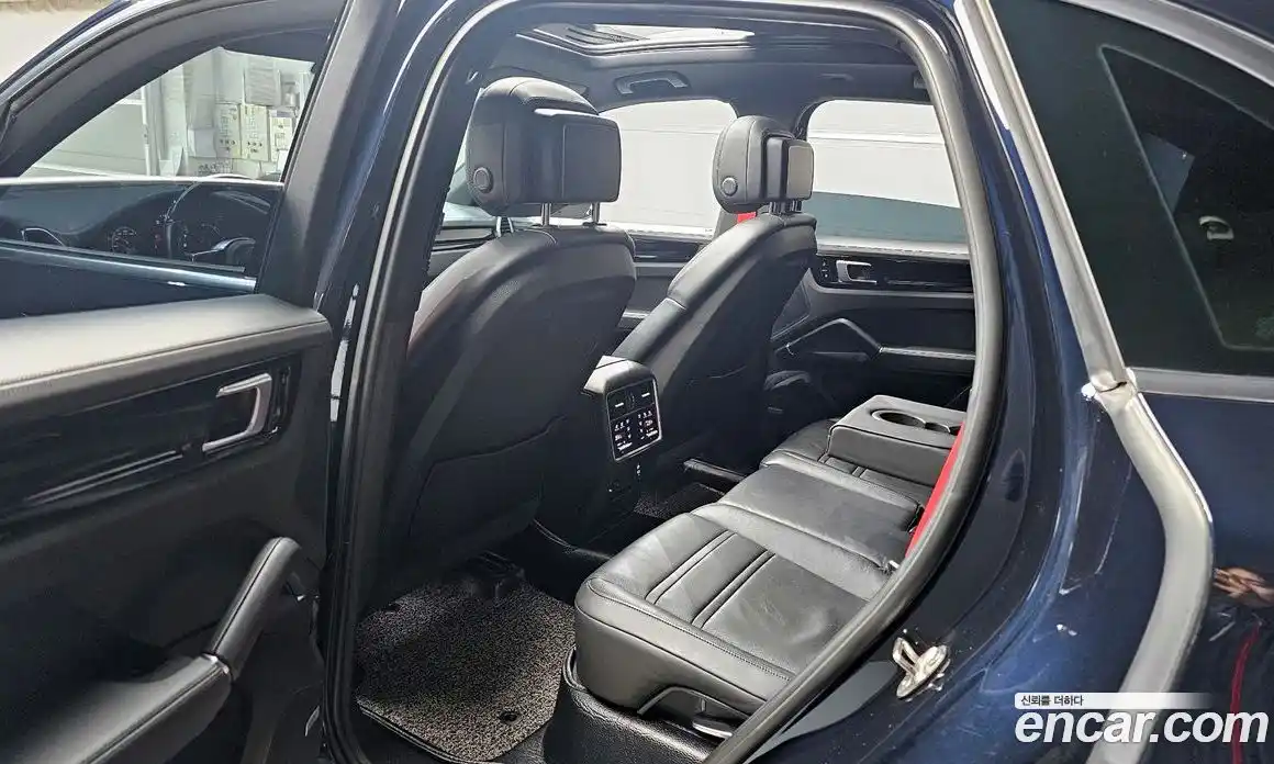 Porsche Cayenne 2020 3.0 Автомат в Москве № 213255, фото 9