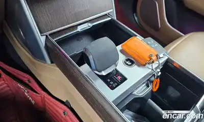 Land Rover Range-Rover 2024 4.4 Автомат в Москве № 213356, миниатюра 12