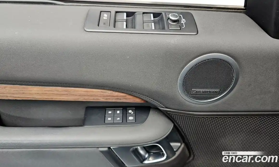 Land Rover Discovery 2018 3.0 Автомат в Москве № 213736, фото 11