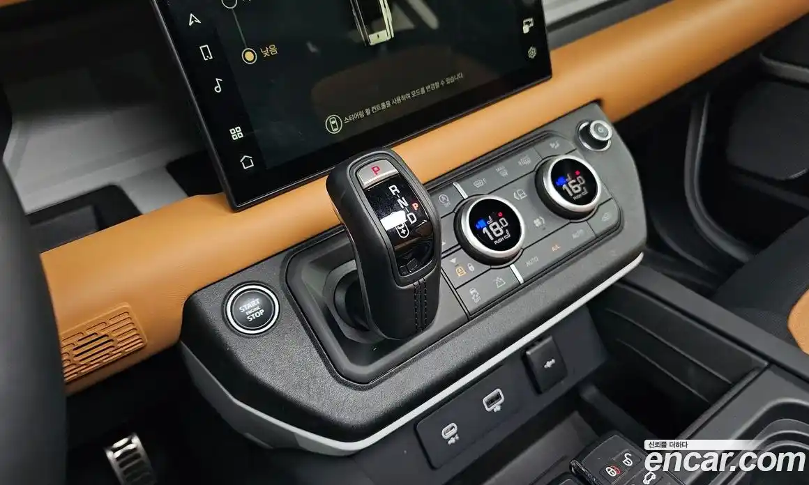 Land Rover Defender 2024 3.0 Автомат в Москве № 213903, фото 9