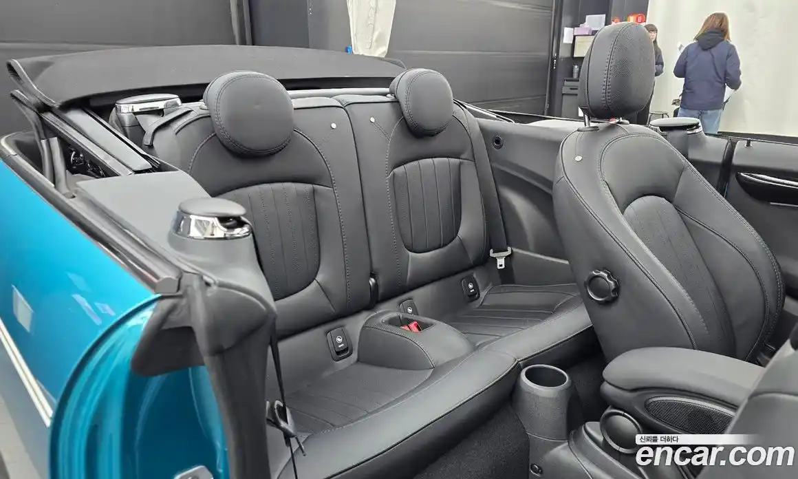 Mini Cooper Convertible 2023 2.0 Автомат в Москве № 214068, фото 20