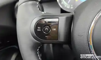 Mini Cooper Convertible 2023 2.0 Автомат в Москве № 214068, миниатюра 3