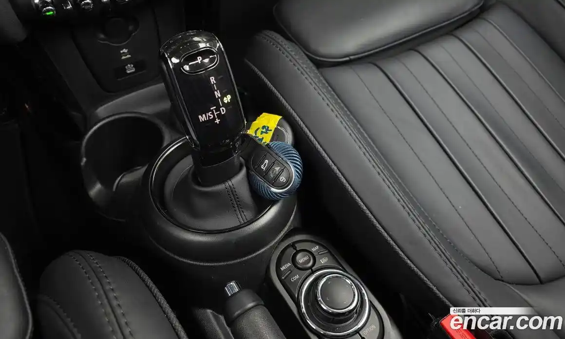 Mini Cooper Convertible 2023 2.0 Автомат в Москве № 214068, фото 5