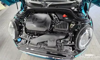 Mini Cooper Convertible 2023 2.0 Автомат в Москве № 214068, миниатюра 6