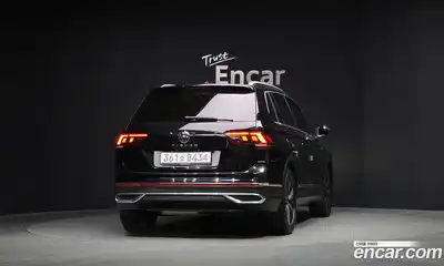 Volkswagen Tiguan 2022 2.0 Автомат в Москве № 215182, миниатюра 4