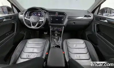 Volkswagen Tiguan 2022 2.0 Автомат в Москве № 215182, миниатюра 6