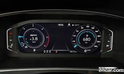 Volkswagen Tiguan 2022 2.0 Автомат в Москве № 215182, миниатюра 8