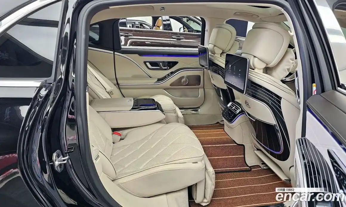 Mercedes-Benz S-Class 2024 4.0 Автомат в Москве № 219909, фото 19