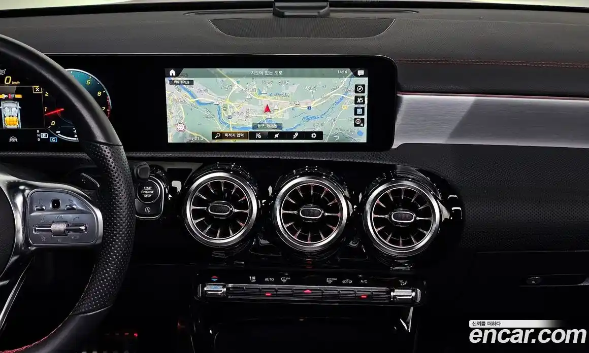 Mercedes-Benz CLA-Class 2022 2.0 Автомат в Москве № 222227, фото 14