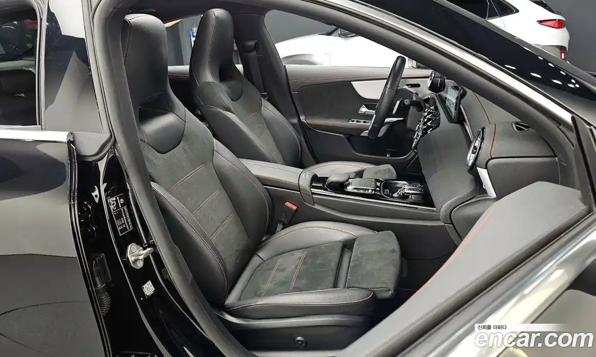 Mercedes-Benz CLA-Class 2022 2.0 Автомат в Москве № 222227, фото 10