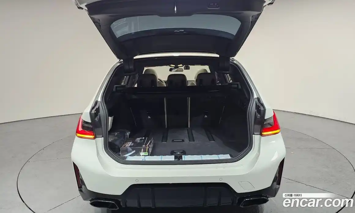 BMW 3-Series 2025 3.0 Автомат в Москве № 227659, фото 5