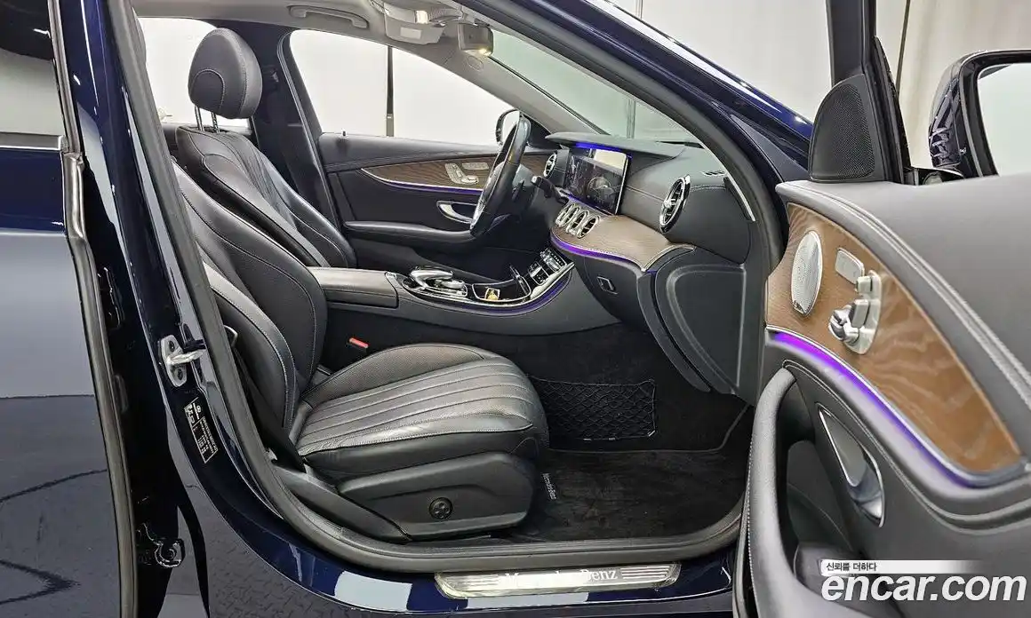 Mercedes-Benz E-Class 2020 2.0 Автомат в Москве № 229643, фото 4