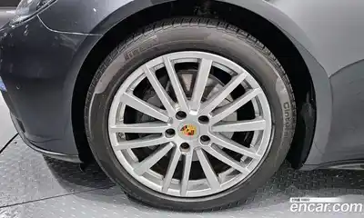 Porsche Panamera, 2018