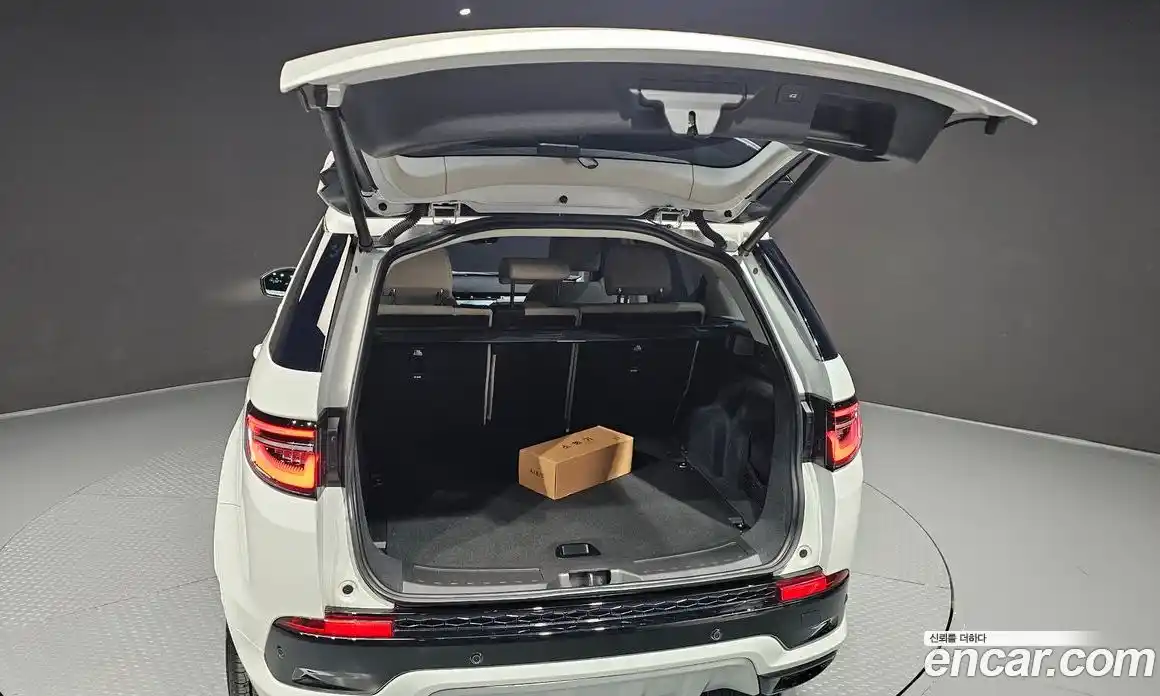 Land Rover Discovery Sport 2025 2.0 Автомат в Москве № 231136, фото 14