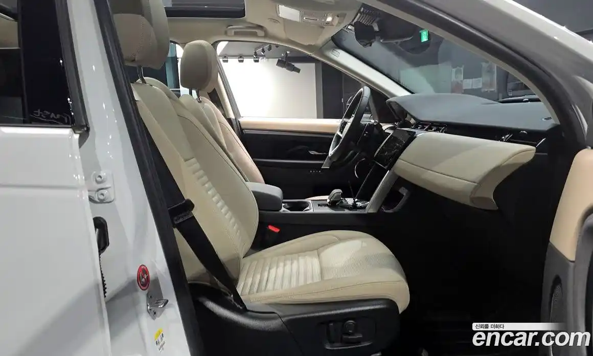 Land Rover Discovery Sport 2025 2.0 Автомат в Москве № 231136, фото 19