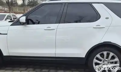 Land Rover Discovery 2023 3.0 Автомат в Москве № 231246, миниатюра 3