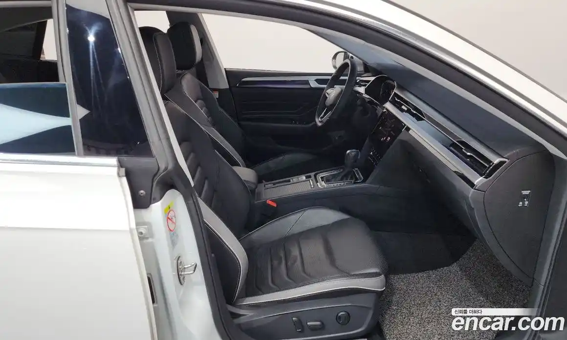 Volkswagen Arteon 2022 2.0 Автомат в Москве № 232066, фото 16